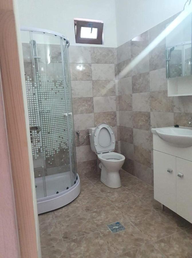 Casa Simionov Lägenhet Băile Herculane Exteriör bild