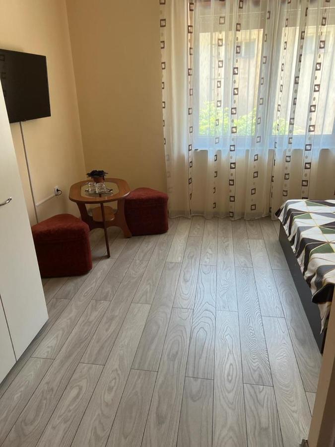 Casa Simionov Lägenhet Băile Herculane Exteriör bild