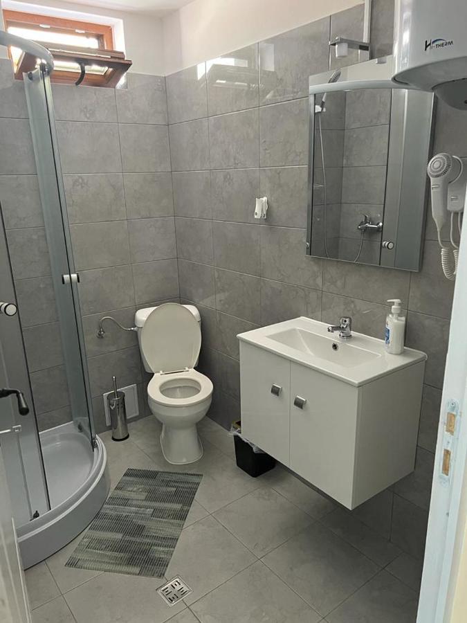 Casa Simionov Lägenhet Băile Herculane Exteriör bild